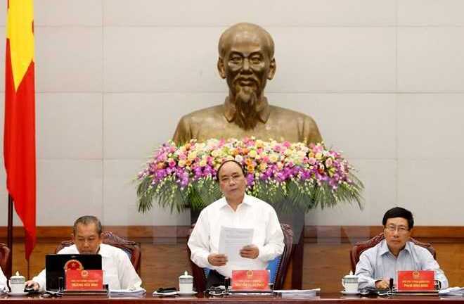 Thủ tướng chỉ đạo không tăng giá điện và phí đường bộ