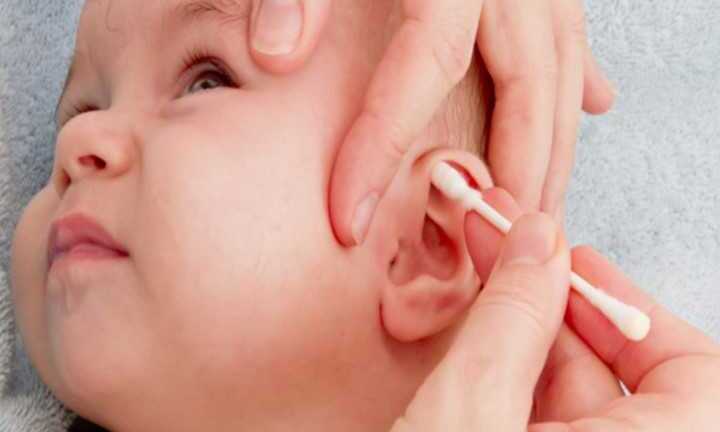 Ngoáy tai cho trẻ, cẩn thận nguy cơ bị điếc