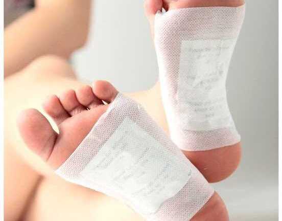 Bỏng da, viêm da vì đắp tỏi chữa bệnh