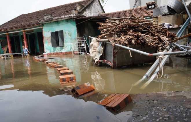 Có nhà không được ở, dân Thanh Hoá phải thuê trọ để 'chạy' lụt