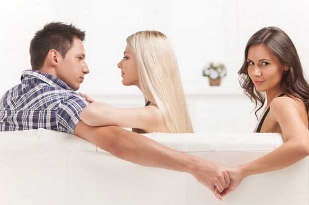 Nhà khoa học chỉ ra độ tuổi hay phản bội bạn đời, tìm quan hệ ngoài luồng