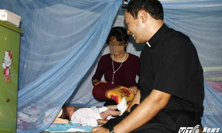 'Cứu tinh' của những bà mẹ 'tuổi trăng tròn' bị gia đình chối bỏ