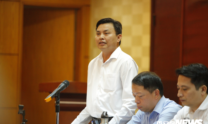 Bộ Tài nguyên và Môi trường: Nước sạch sông Đà có mùi khét nồng nặc do bị dính dầu