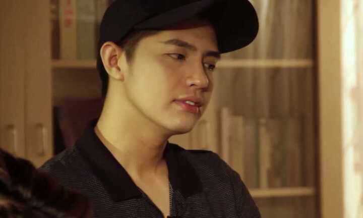 Trên sân khấu cười đùa nhưng đây chính là Noo khi tập luyện cho thí sinh