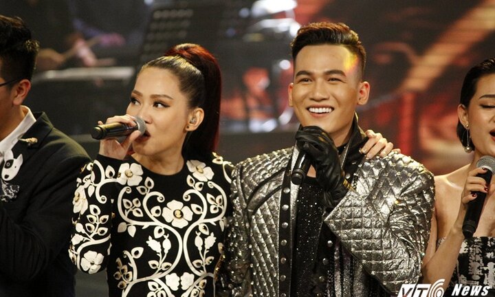 Ali Hoàng Dương trở thành quán quân Giọng hát Việt 2017
