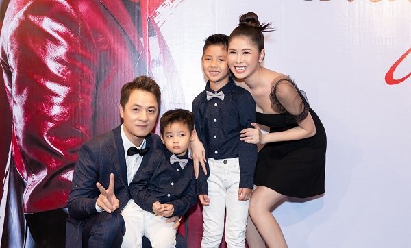 Đăng Khôi hạnh phúc khi vợ con đến ủng hộ anh tái xuất âm nhạc