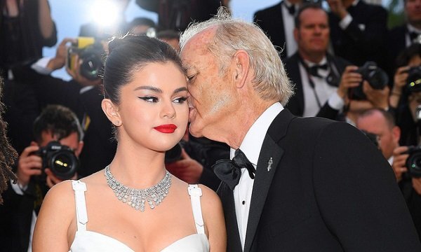 Selena Gomez thông báo chuẩn bị kết hôn với tài tử 69 tuổi sau khi chia tay Justin Bieber?