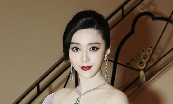 Sau bê bối trốn thuế, Phạm Băng Băng chật vật trở lại showbiz ra sao?