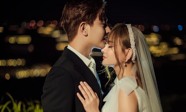 Thu Thủy rạng rỡ, xinh đẹp trong bộ ảnh cưới giản dị với chồng kém tuổi