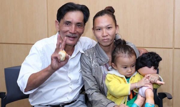 Thương Tín: Đời oan trái, U60 đi xe bus, tá túc chỗ rẻ kiếm tiền nuôi vợ con