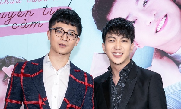 Bỏ quên nữ chính của phim, Harry Lu vui vẻ tạo dáng bên B Trần