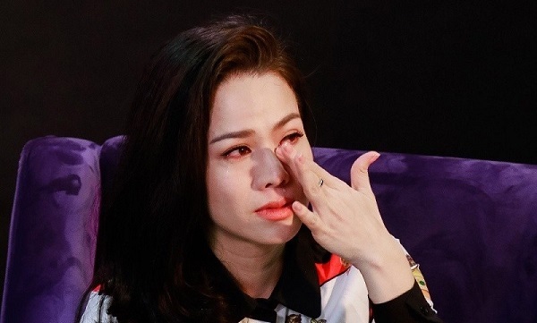 Nhật Kim Anh: 'Mỗi lần nhắc đến vụ trộm, tôi càng buồn thêm nên chỉ biết cố gắng làm việc kiếm tiền'