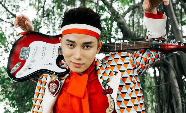 Tái xuất âm nhạc, Trúc Nhân làm được 5 điều thú vị trong MV 'Sáng mắt chưa'