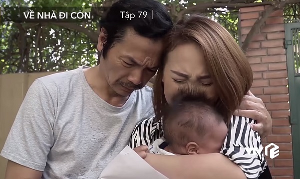 'Về nhà đi con' tập 79: Ông Sơn đau lòng nhìn Thư ôm con khóc nức nở, Huệ quyết liệt từ chối Quốc