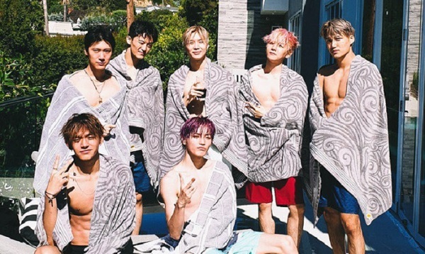 Nhóm nhạc Kpop sống trong biệt thự 8 triệu USD ở Mỹ