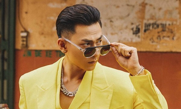 Sinh nhật 9 tuổi của nhóm 365, cựu trưởng nhóm Isaac thể hiện tình cảm theo cách đặc biệt