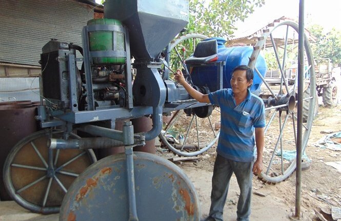Cận cảnh chiếc máy nông nghiệp đa năng của ‘kỹ sư chân đất’