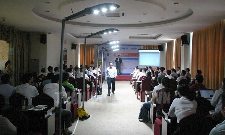 Đèn đường thông minh tiết kiệm năng lượng