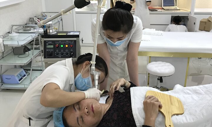 Nghiên cứu ứng dụng, thương mại hóa thành công các thiết bị phẫu thuật trong điều trị y tế