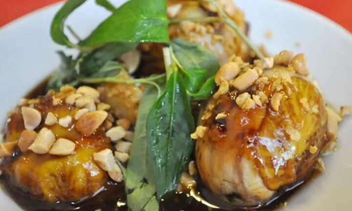 Tranh cãi ầm ĩ trên báo Mỹ: Ăn trứng vịt lộn thật độc ác?