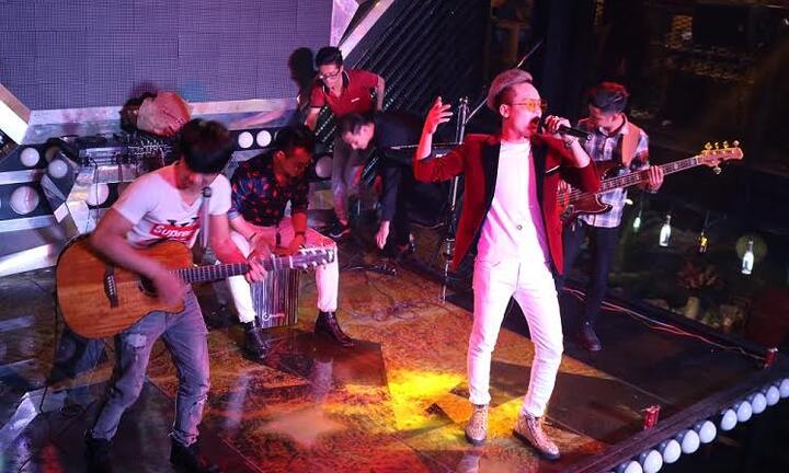 Xuân Đức, từ anh chàng bảo vệ đến Á quân Dấu chân Showbiz