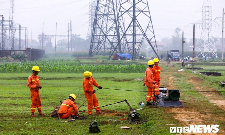 Phó Tổng giám đốc EVN miền Bắc: 'Thiên tai không chỉ có bão lũ và không nên chỉ quen xử lý bão lũ'