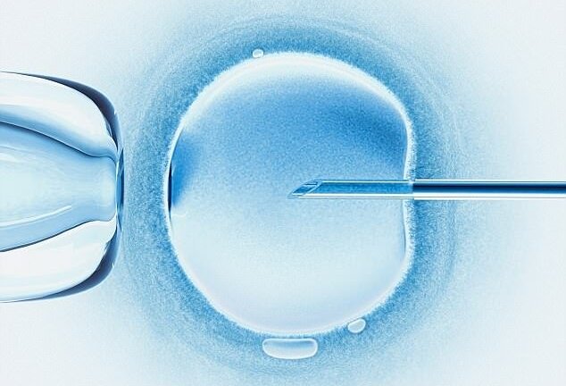 Bác sĩ sử dụng tinh trùng của mình chữa hiếm muộn cho bệnh nhân, bị khởi kiện