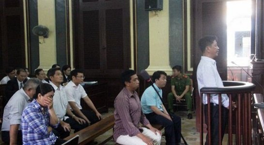 VN Pharma nhập thuốc ung thư giả: Lợi ích nhóm thao túng dịch vụ y tế