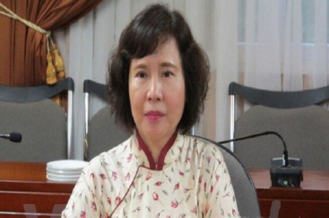 Giá cổ phiếu gia đình nguyên Thứ trưởng Hồ Thị Kim Thoa biến động thất thường