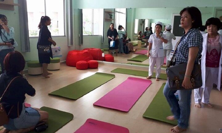 Tour du lịch quanh bệnh viện đầu tiên cho những bà bầu