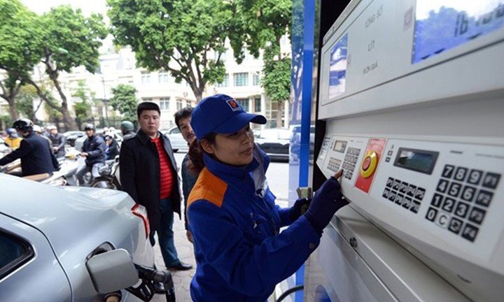 Xăng dầu sẽ tăng tiếp 400-500 đồng một lít vào ngày mai?