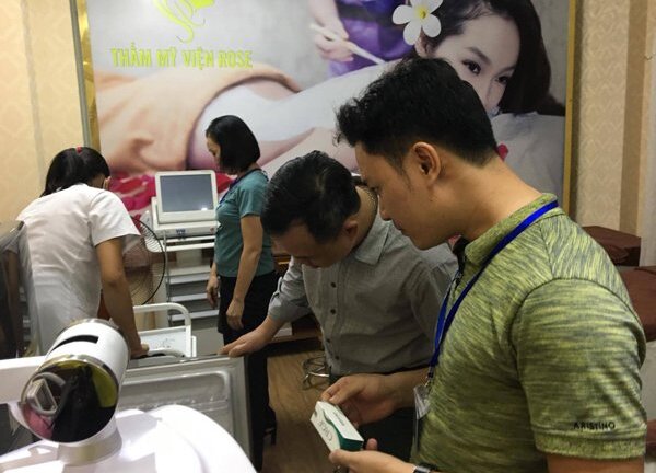 Một thẩm mỹ viện Hà Nội bị phát hiện tiêm giảm béo trái phép