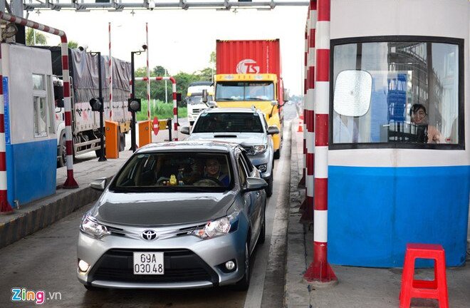 Xe container đi từ Bắc vào Nam mất gần 4,6 triệu đồng tiền phí BOT