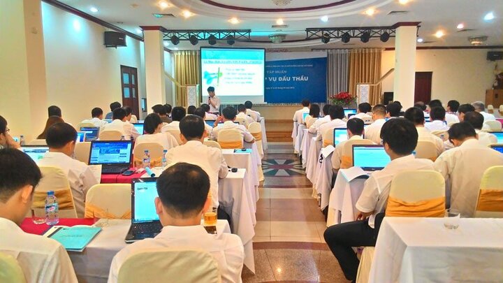 Để thuốc tốt, rẻ đến tay người bệnh: Đấu thầu qua mạng phòng tham nhũng