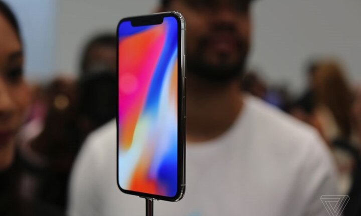 Ảnh thực tế iPhone X: Smartphone của tương lai