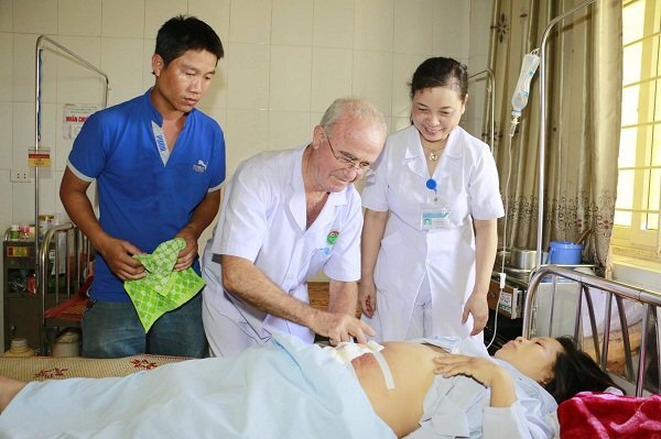 Cứu sống sản phụ bị vỡ tử cung, mất máu trầm trọng sau sinh