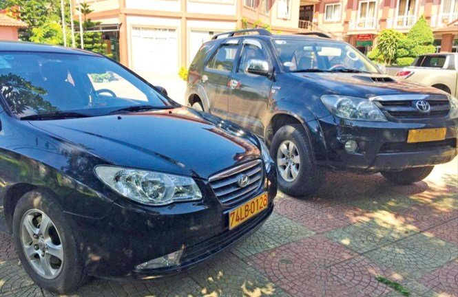 Doanh nghiệp 'khóc dở mếu dở' vì biển số xe