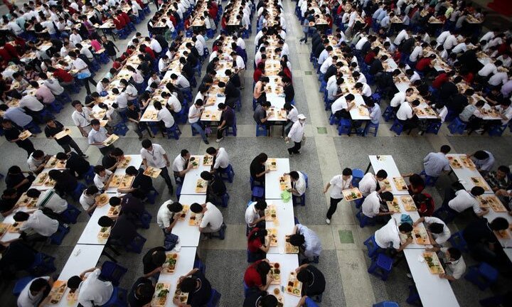 Vì sao nhiều công nhân tự sát tại các nhà máy của Apple ở Trung Quốc?