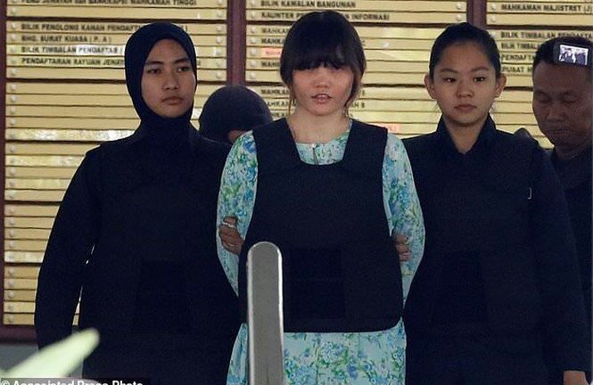 Xét xử Đoàn Thị Hương: Yêu cầu đeo khẩu trang để tránh phơi nhiễm VX