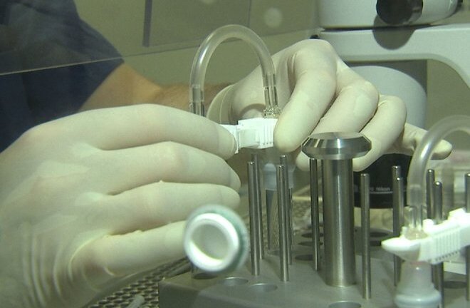 Thụ tinh ống nghiệm 'hộp giày': Hy vọng mới chữa vô sinh