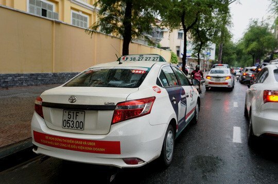 TP.HCM ra tối hậu thư vụ taxi Vinasun phản đối Uber, Grab