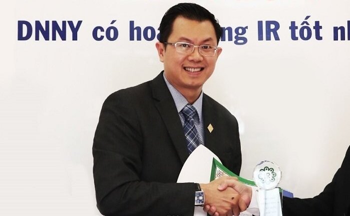 Vừa dứt 'Sao Thái Bạch', Sacombank cho nghỉ việc Phó TGĐ