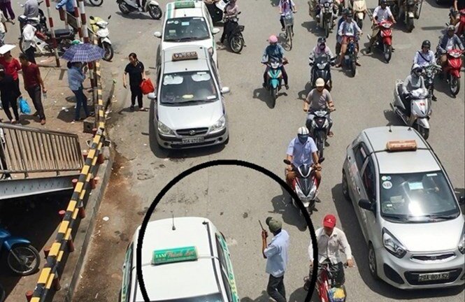 Taxi độc quyền tại bệnh viện 'chặt chém' người dân: Bộ Y tế nói gì?