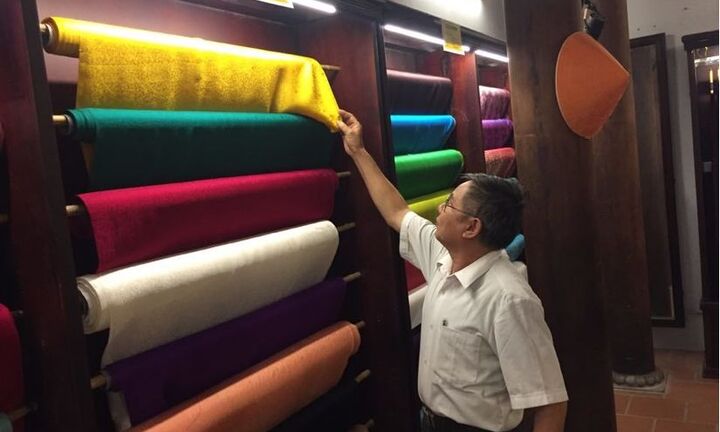 Chủ tịch Hiệp hội Lụa Vạn Phúc: Khăn lụa Khaisilk hoán đổi nhãn mác là việc làm phi đạo đức, lừa dối khách hàng