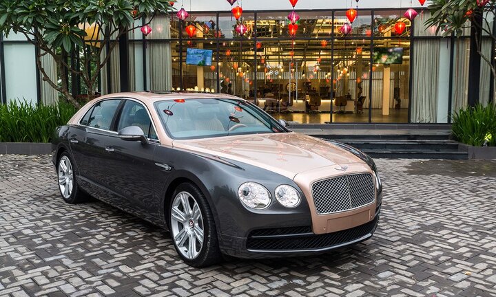 Xe siêu sang Bentley Flying Spur hàng độc tại Việt Nam