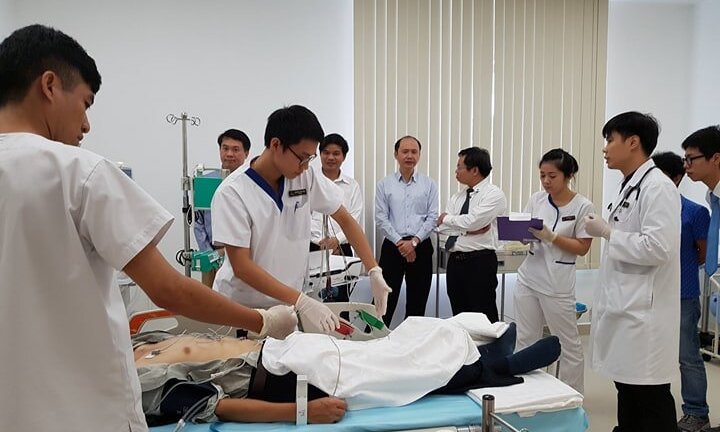 Hơn 500 y bác sỹ của hàng loạt bệnh viện phục vụ APEC 2017