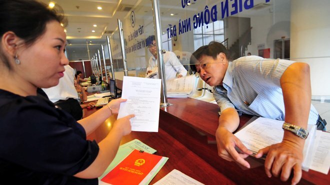 Sổ đỏ cũ có phải đổi sau quy định ghi tên thành viên gia đình?