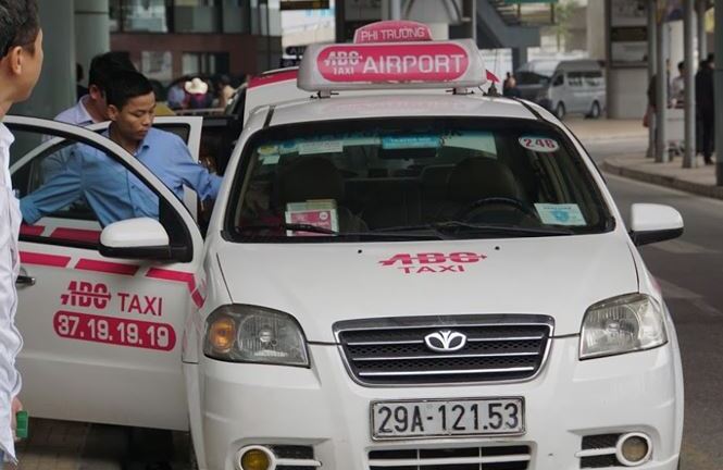 Nội Bài đặt luật riêng cho taxi sân bay: Vượt cả Nghị định của Chính phủ?