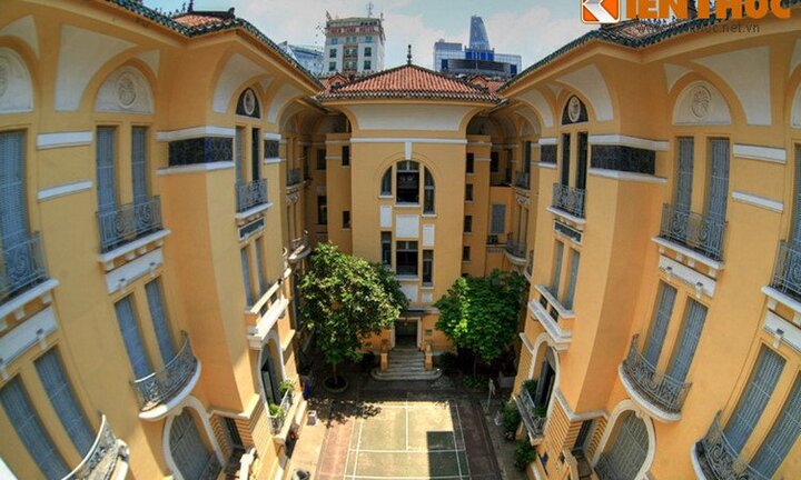 Ngỡ ngàng ngắm những dinh thự xa hoa của đại gia Việt xưa còn sót lại