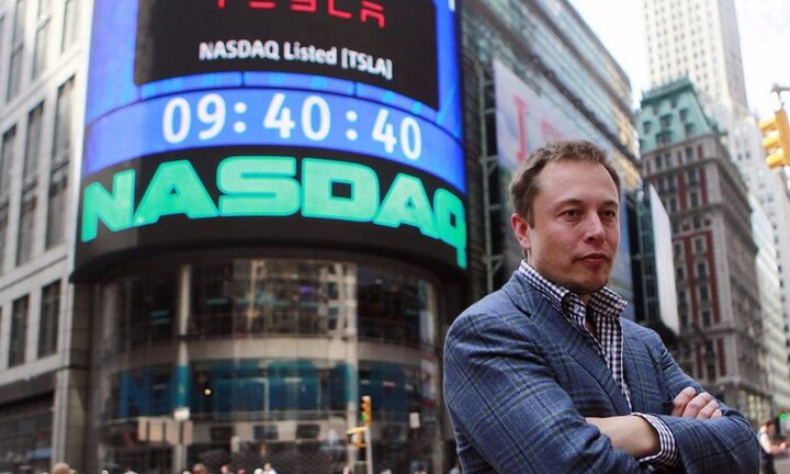 Tỷ phú xe điện kiếm và tiêu khối tài sản 20 tỷ USD thế nào?